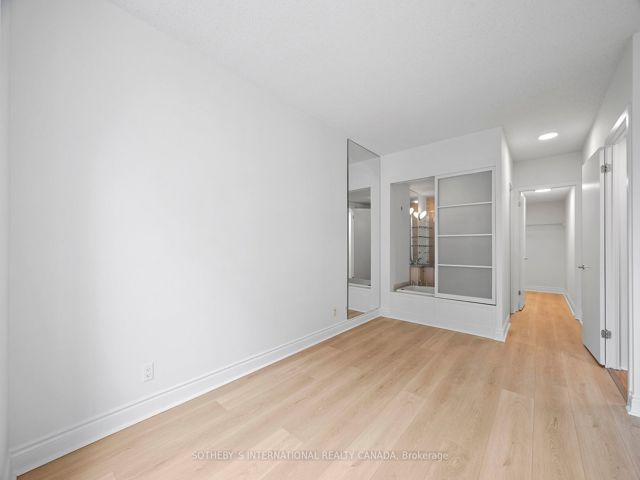 405W - 500 Queens Quay W