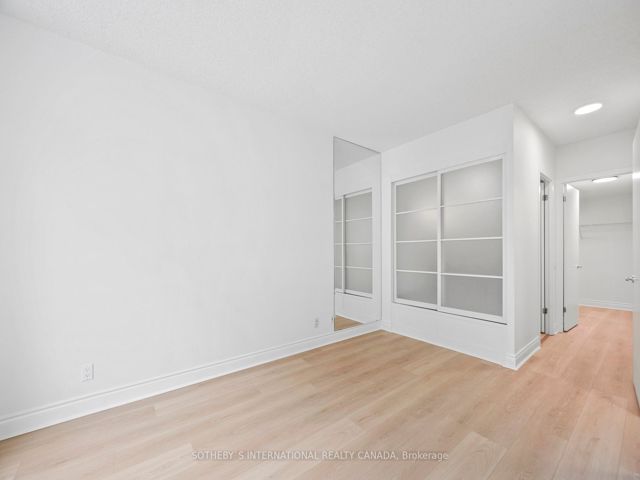 405W - 500 Queens Quay W