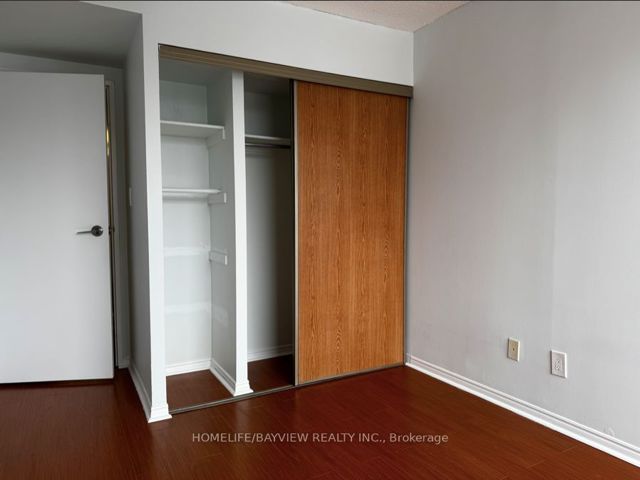 PH 302 - 5765 Yonge St