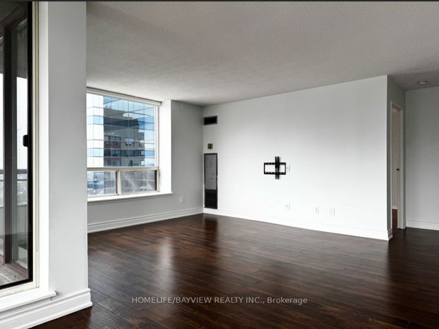 PH 302 - 5765 Yonge St