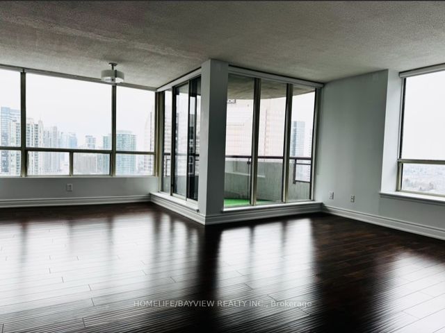 PH 302 - 5765 Yonge St