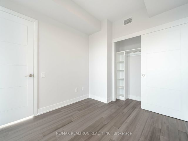 1203 - 2525 Bathurst St