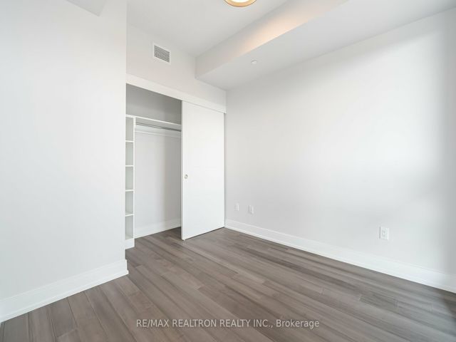 1203 - 2525 Bathurst St
