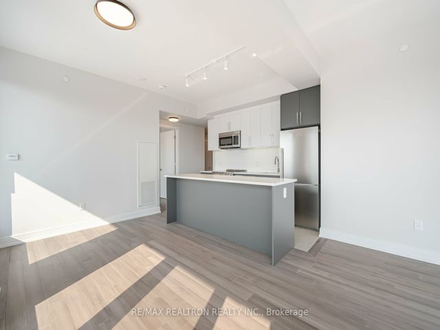 1203 - 2525 Bathurst St
