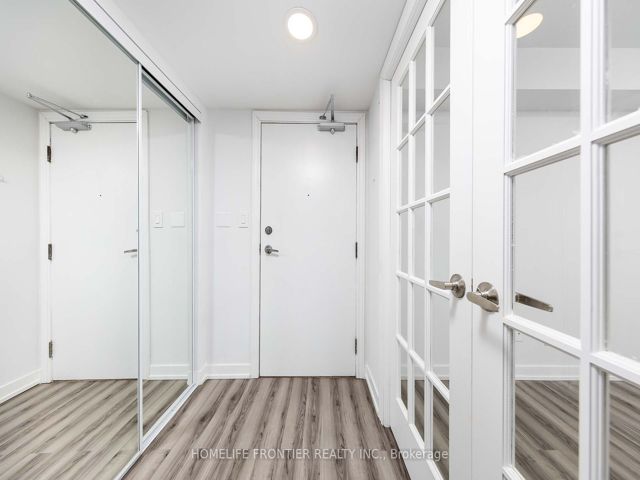 2505 - 3 Rean Dr