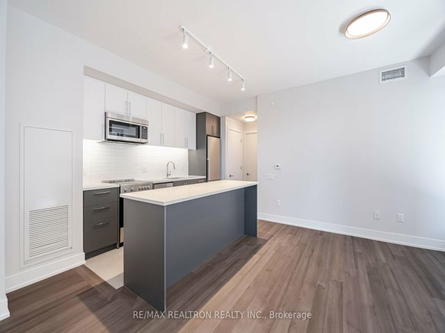 703 - 2525 Bathurst St