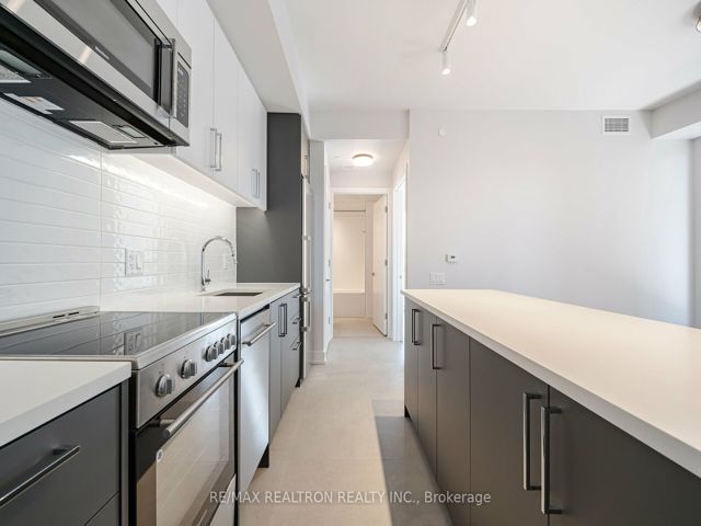 703 - 2525 Bathurst St