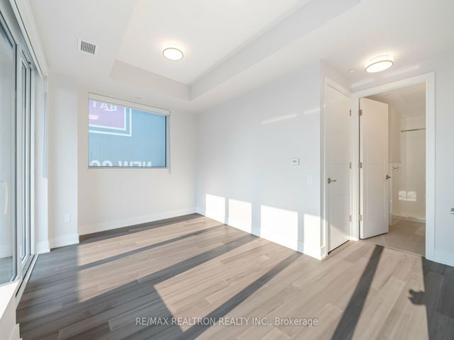 907 - 2525 Bathurst St