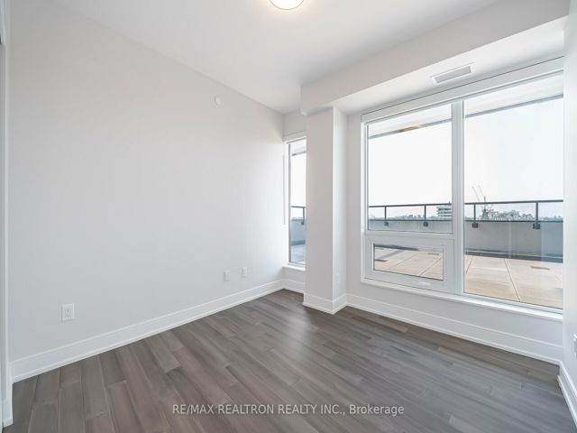 907 - 2525 Bathurst St