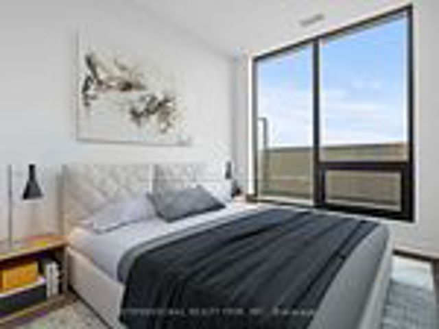 209 - 33 Frederick Todd Way