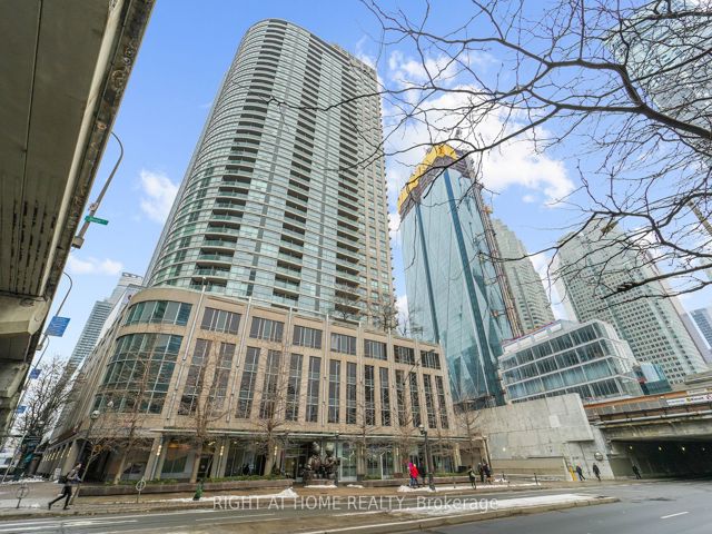2315 - 18 Yonge St