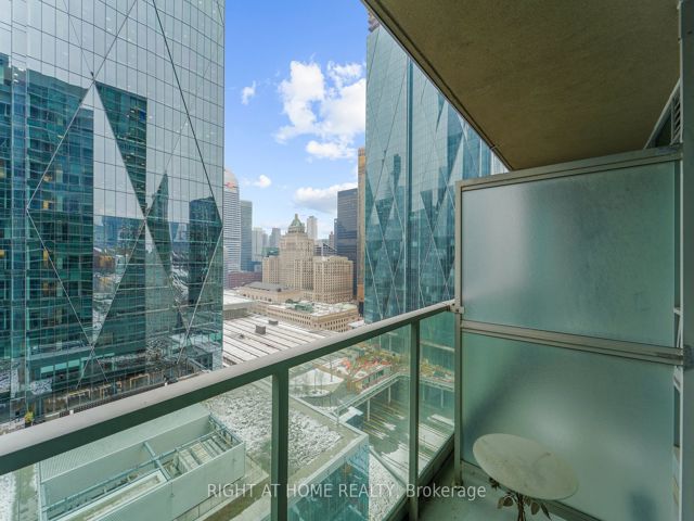 2315 - 18 Yonge St