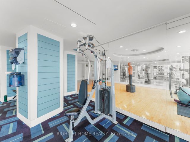 2315 - 18 Yonge St
