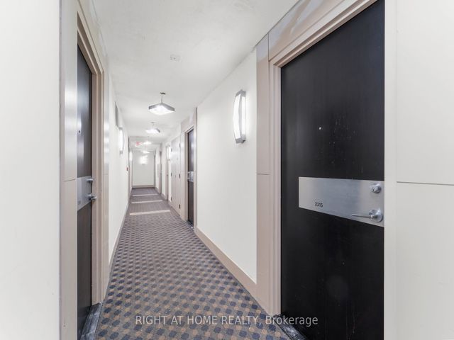 2315 - 18 Yonge St