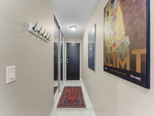 2315 - 18 Yonge St