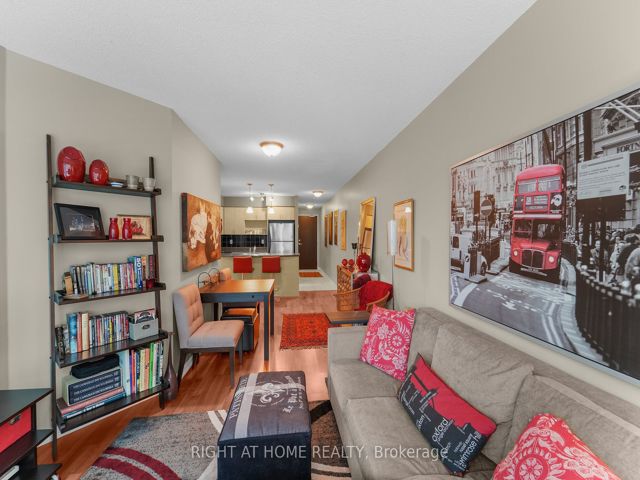 2315 - 18 Yonge St