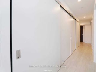 1210 - 197 Yonge St