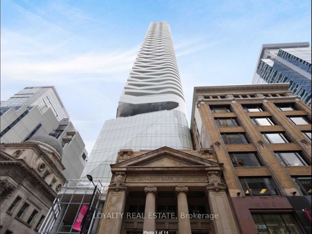 1210 - 197 Yonge St