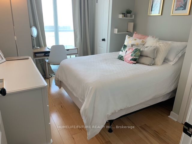 1701 - 81 Navy Wharf Crt