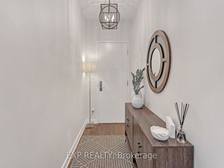 1407 - 126 Simcoe St