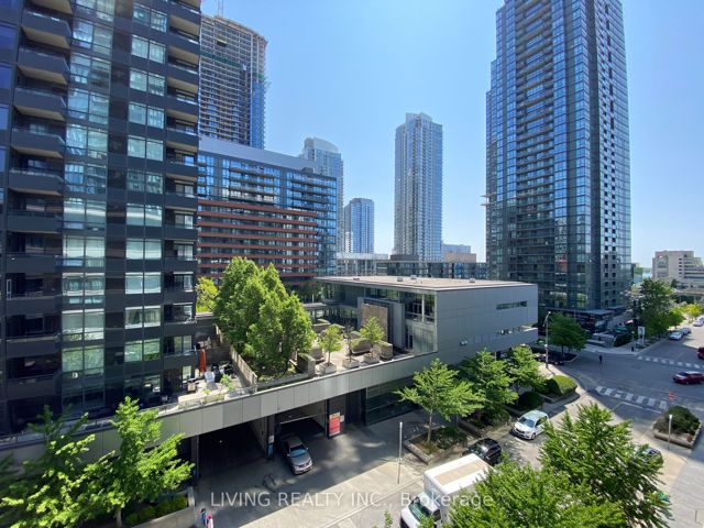 711 - 8 Telegram Mews