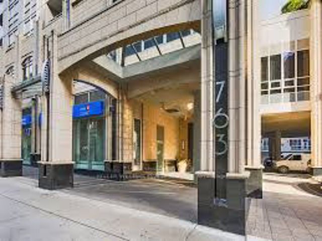 2405 - 763 Bay St