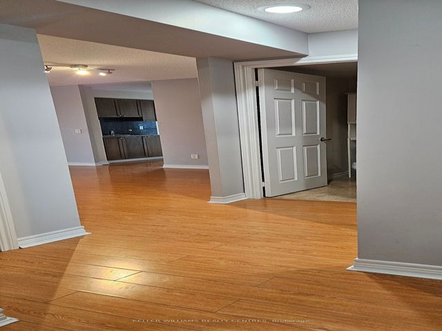 2405 - 763 Bay St