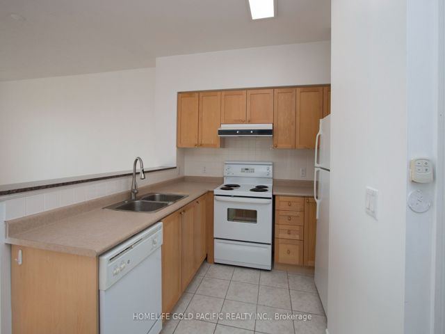 717 - 16 Dallimore Circ