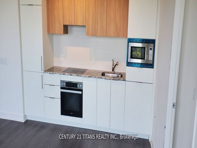 1416 - 20 O'neill Rd