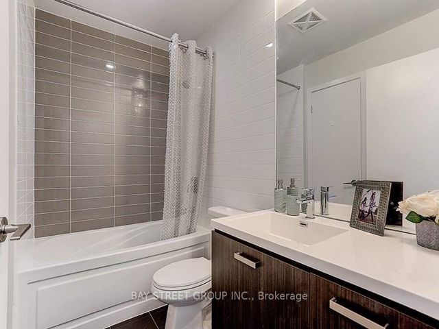1912 - 125 Redpath Ave