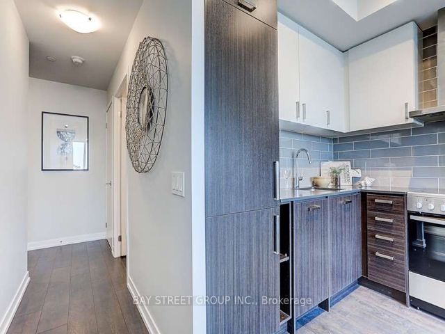 1912 - 125 Redpath Ave