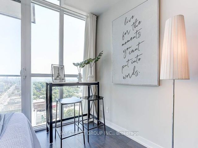 1912 - 125 Redpath Ave