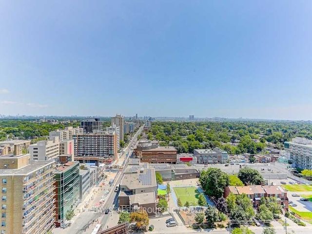 1912 - 125 Redpath Ave