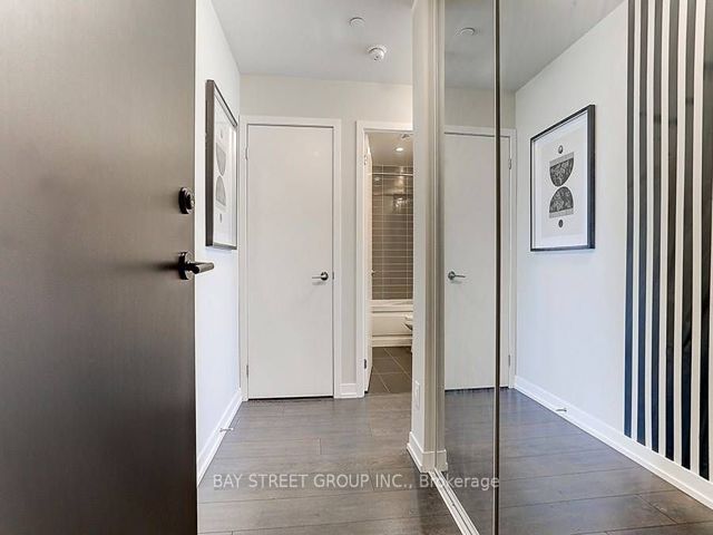 1912 - 125 Redpath Ave