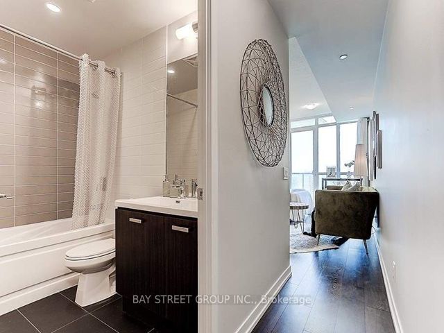 1912 - 125 Redpath Ave