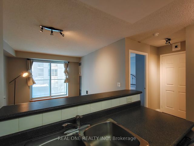 603 - 20 Olive Ave
