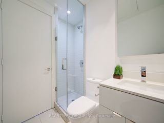 3211 - 7 Grenville St