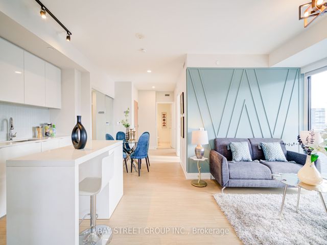 3211 - 7 Grenville St