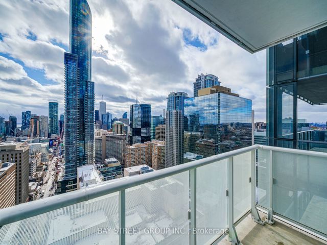 3211 - 7 Grenville St