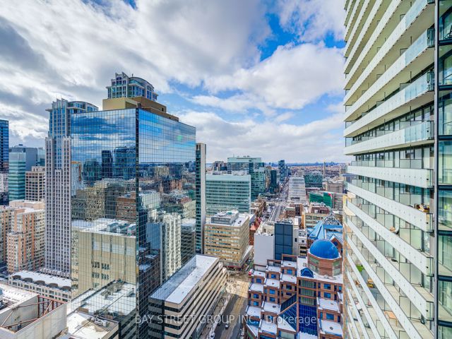 3211 - 7 Grenville St