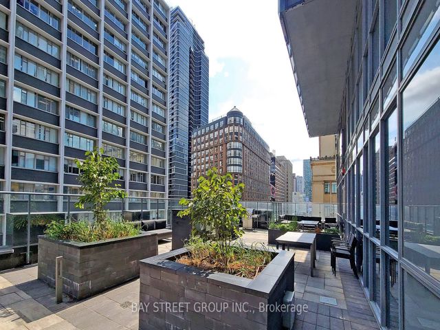 3211 - 7 Grenville St