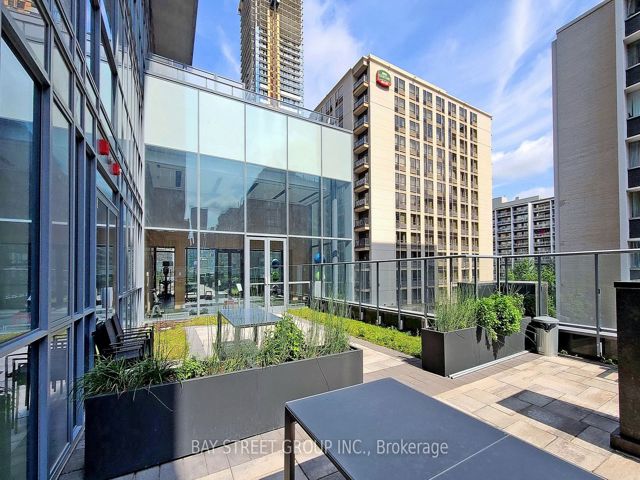 3211 - 7 Grenville St