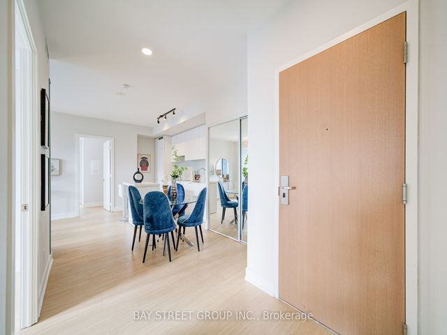3211 - 7 Grenville St