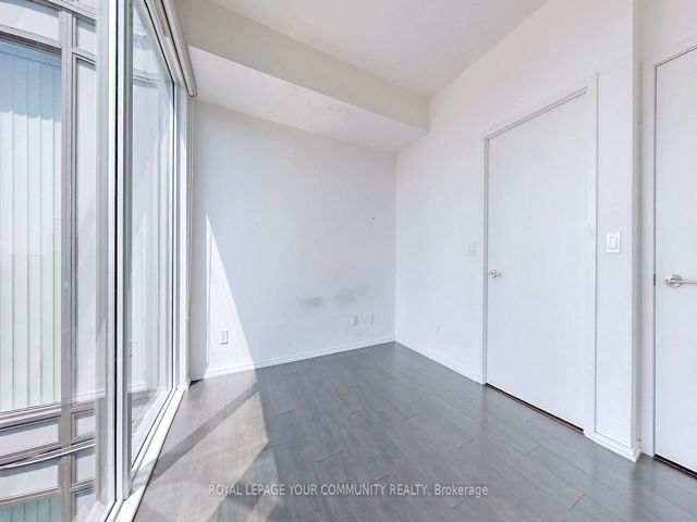 2804 - 75 St Nicholas St