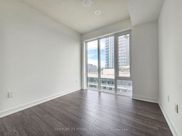 809 - 20 O'neill Rd