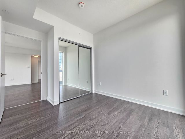809 - 20 O'neill Rd