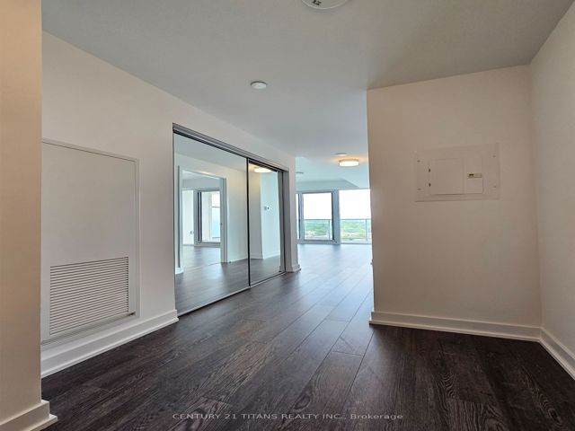 809 - 20 O'neill Rd