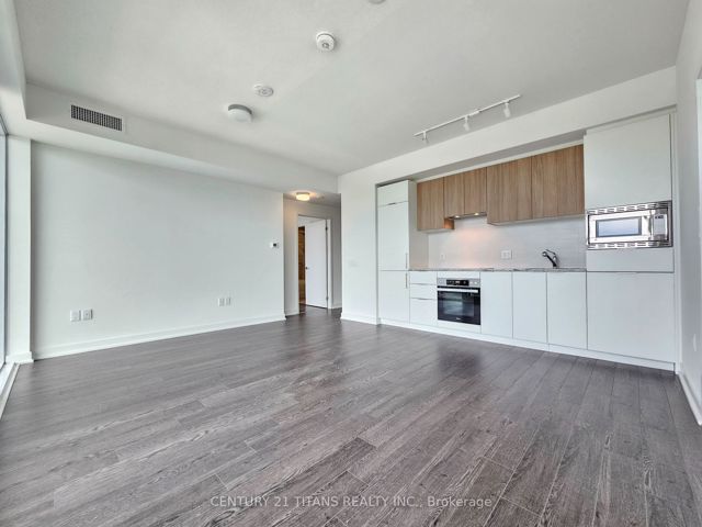 809 - 20 O'neill Rd