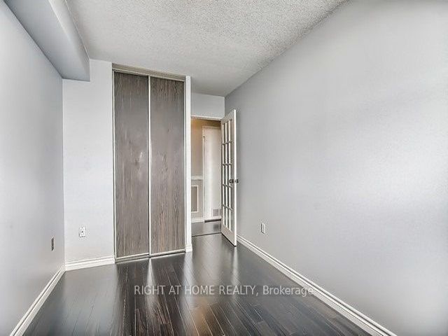 1610 - 205 Hilda Ave