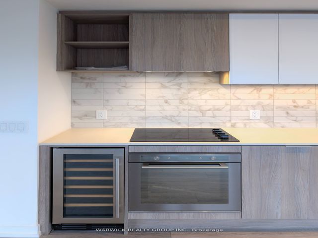 532 - 2020 Bathurst St